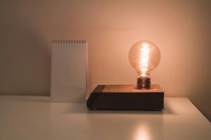 minimalist lifestyle for saving money